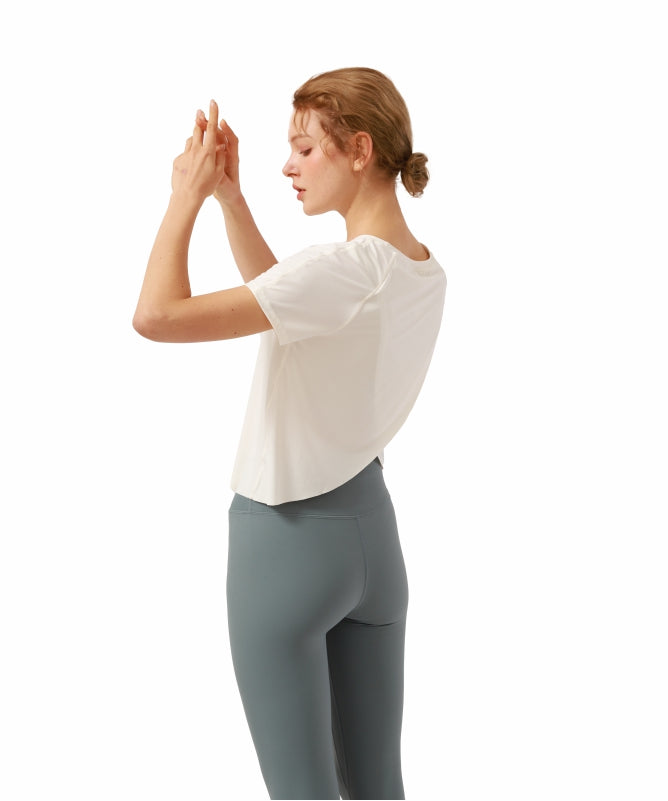 Women's Floripa Short-Sleeve Yoga Blouse – Lightweight & Comfortable with Back Overlap | REF: 1044