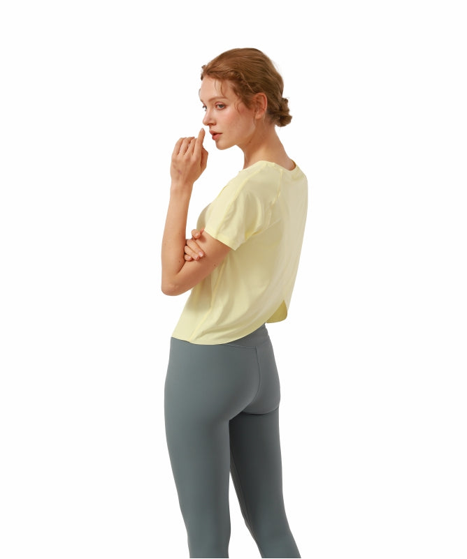 Women's Floripa Short-Sleeve Yoga Blouse – Lightweight & Comfortable with Back Overlap | REF: 1044